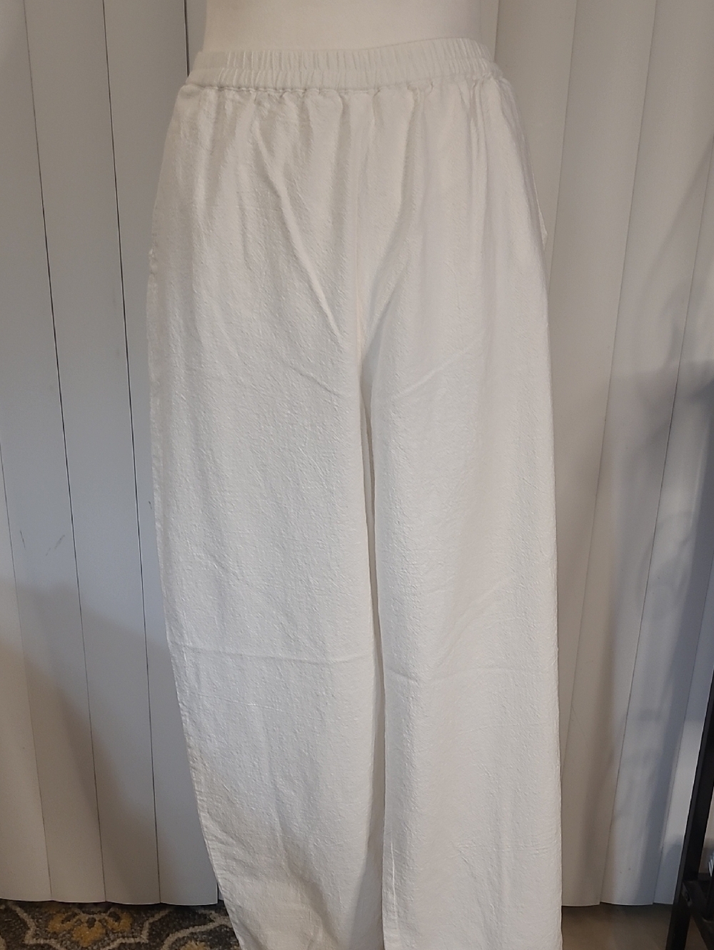 Vtg. Appleseed's White Elastic Waist Textured Pants